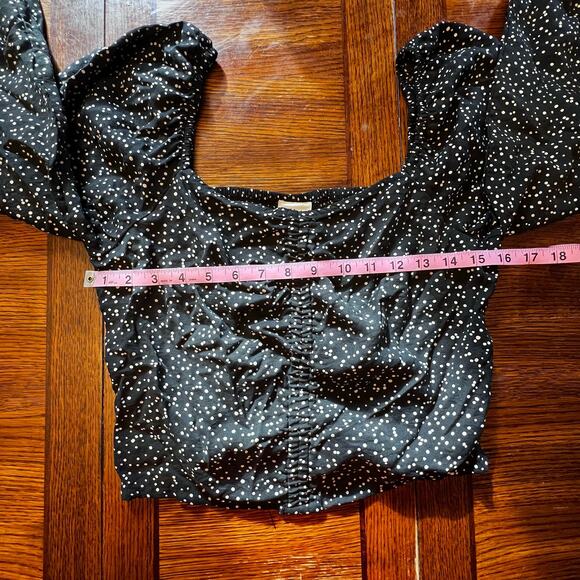 A New Day Boho Black White Balloon Sleeve Blouse Ruched Crop Top Size Medium - Picture 8 of 12